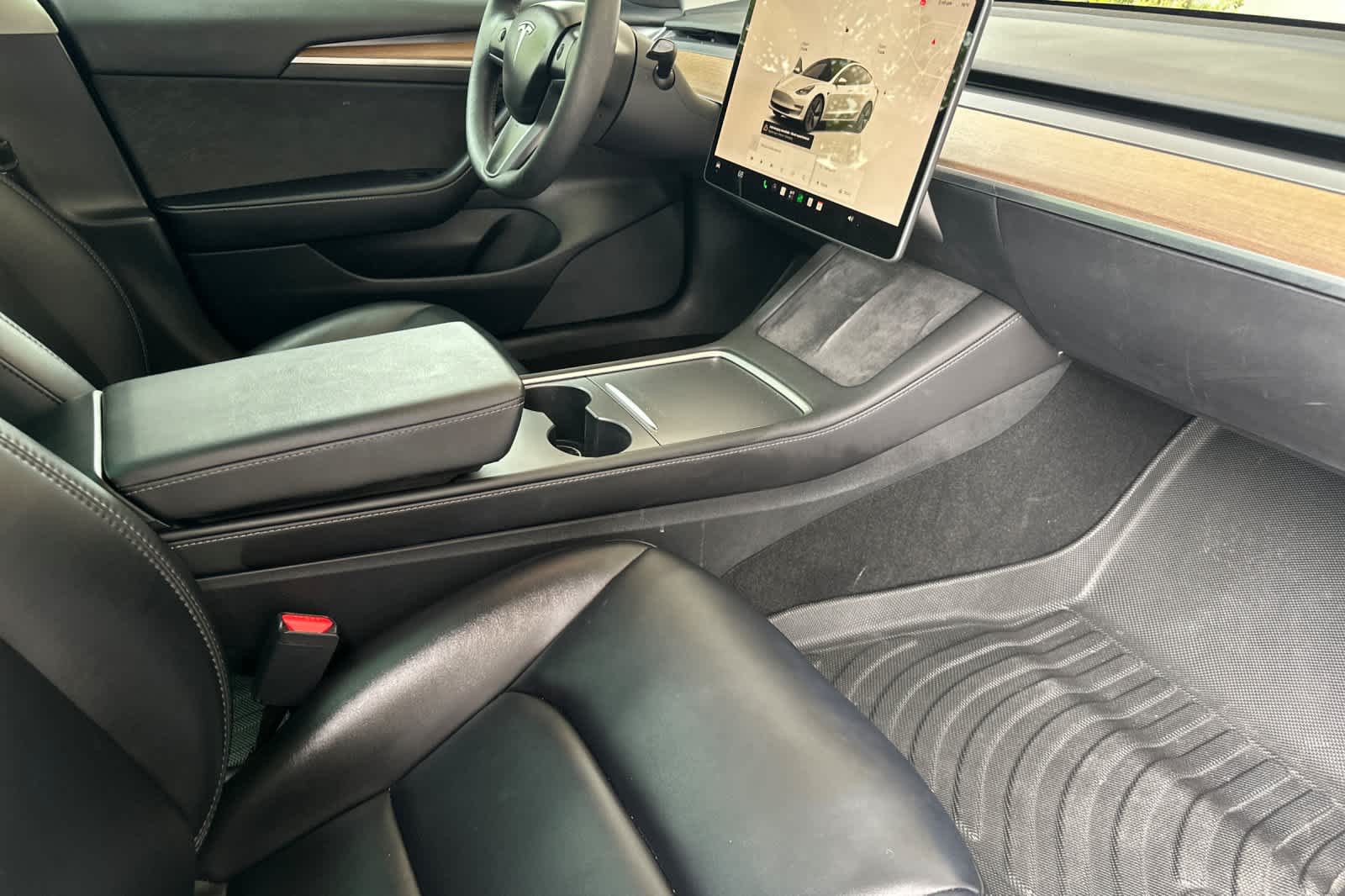 Thumbnail: 2023 Tesla Model 3 - 16