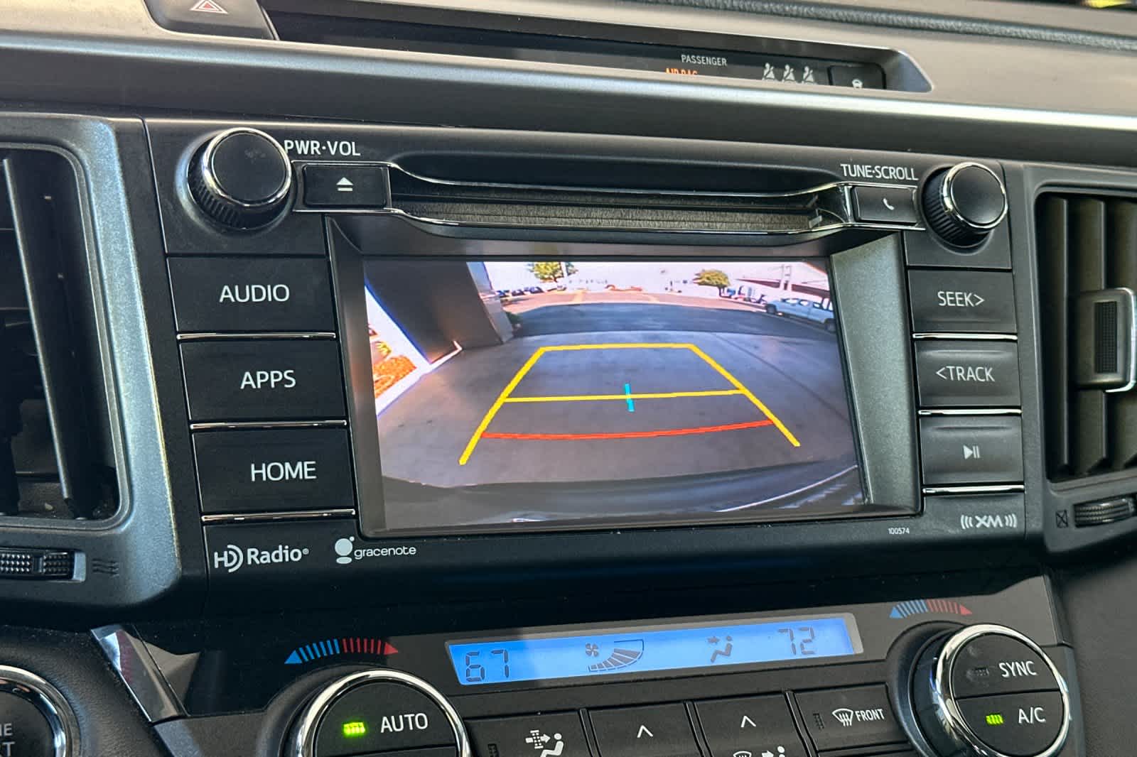 Thumbnail: 2018 Toyota RAV4 - 20