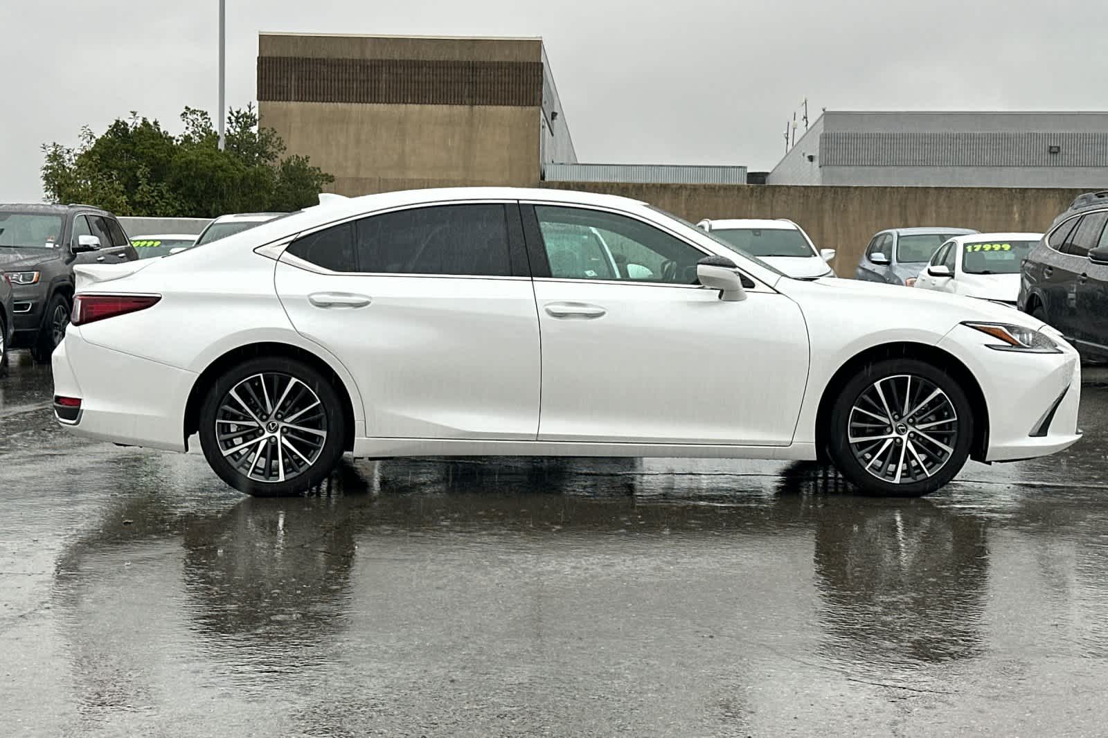 Thumbnail: 2024 Lexus ES - 6