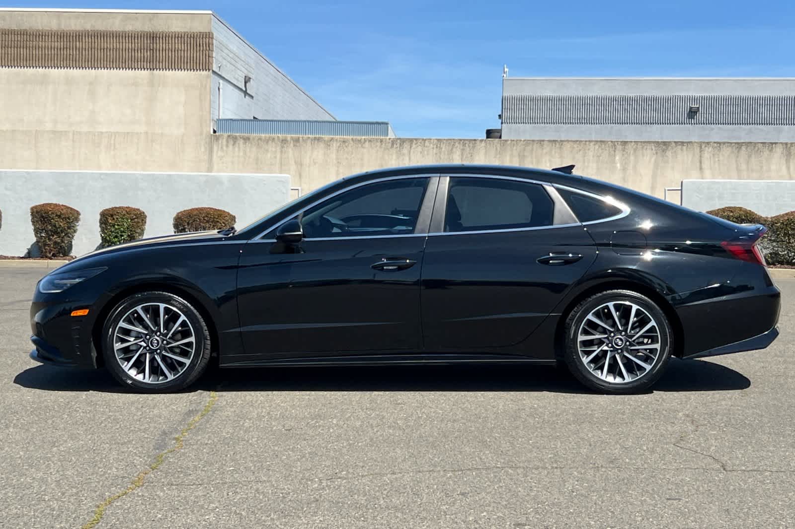 Thumbnail: 2022 Hyundai Sonata - 9