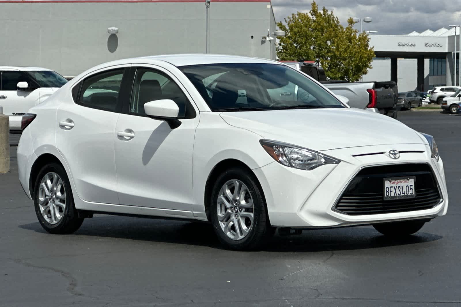 Thumbnail: 2018 Toyota Yaris iA - 5