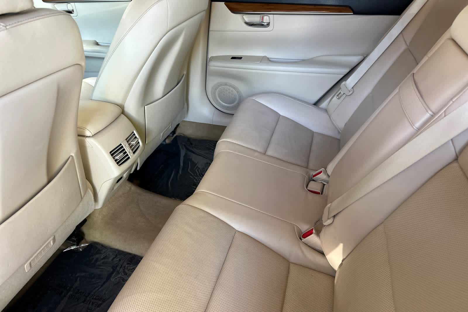 Thumbnail: 2014 Lexus ES - 4