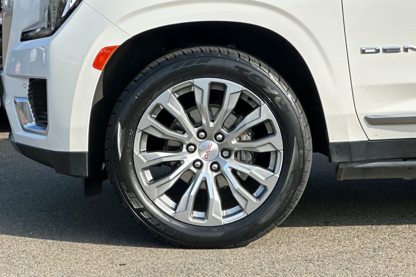 Thumbnail: 2021 GMC Yukon - 33