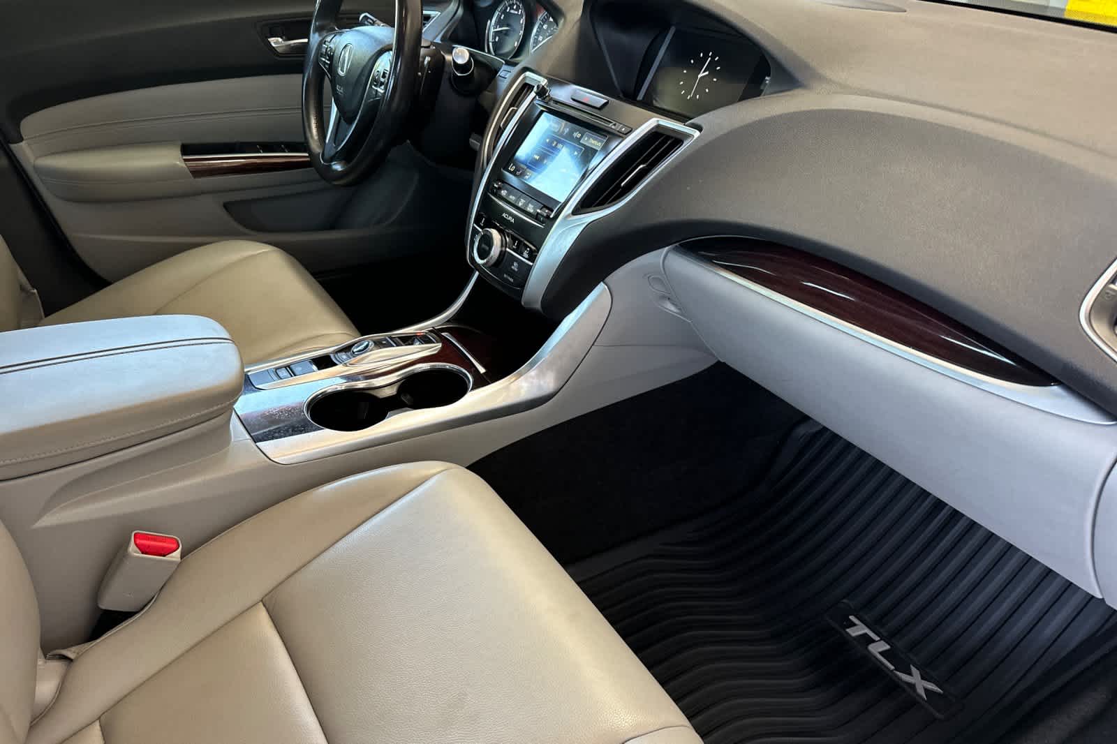 2016 Acura TLX Base 16
