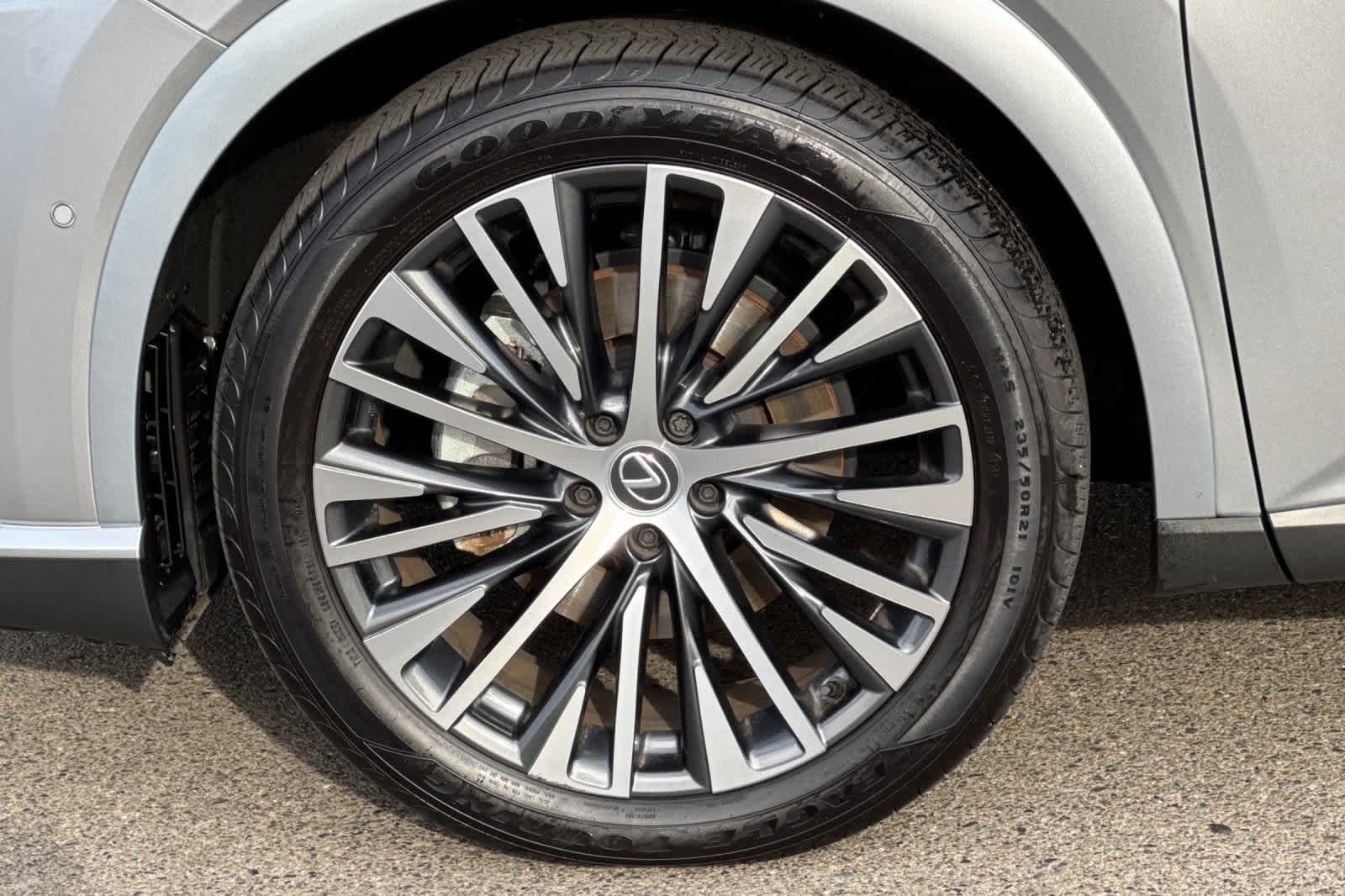 Thumbnail: 2025 Lexus RX - 32