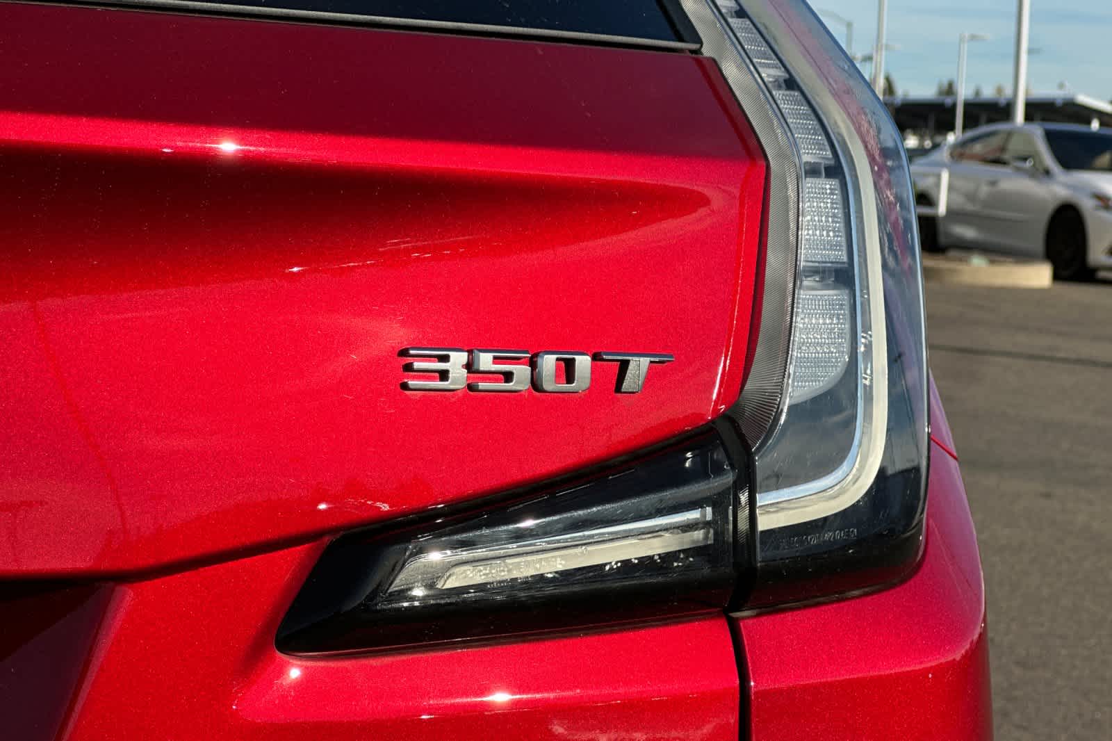 Thumbnail: 2024 Cadillac XT4 - 33