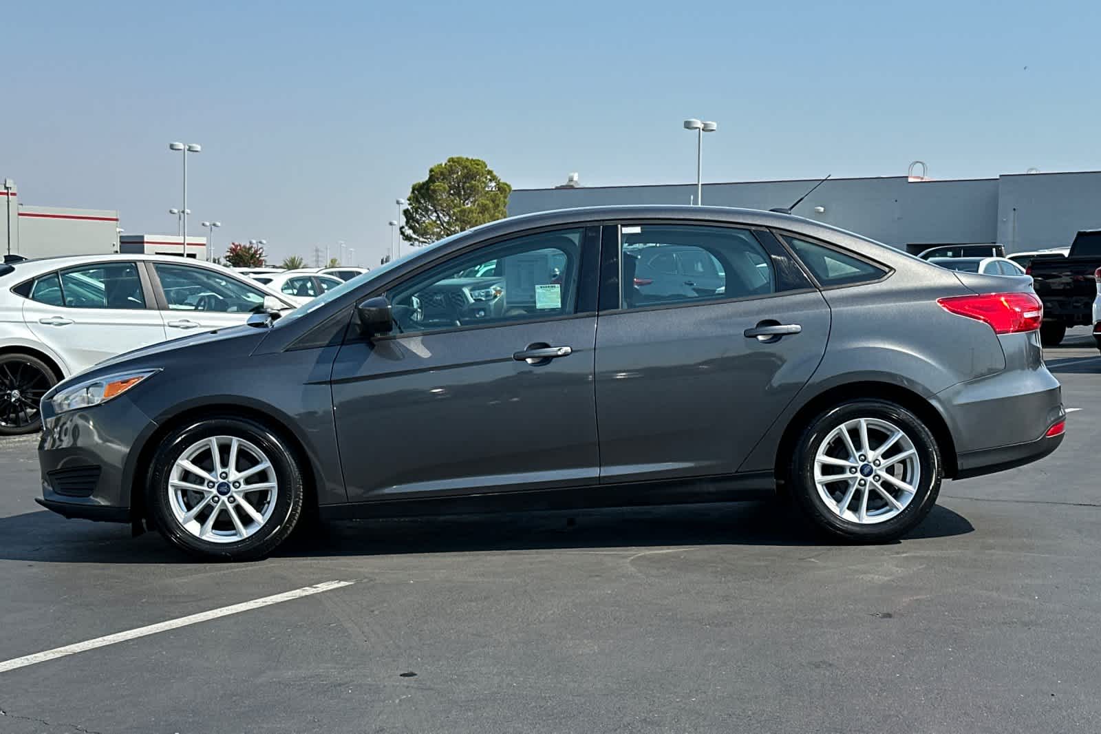 Thumbnail: 2018 Ford Focus - 9