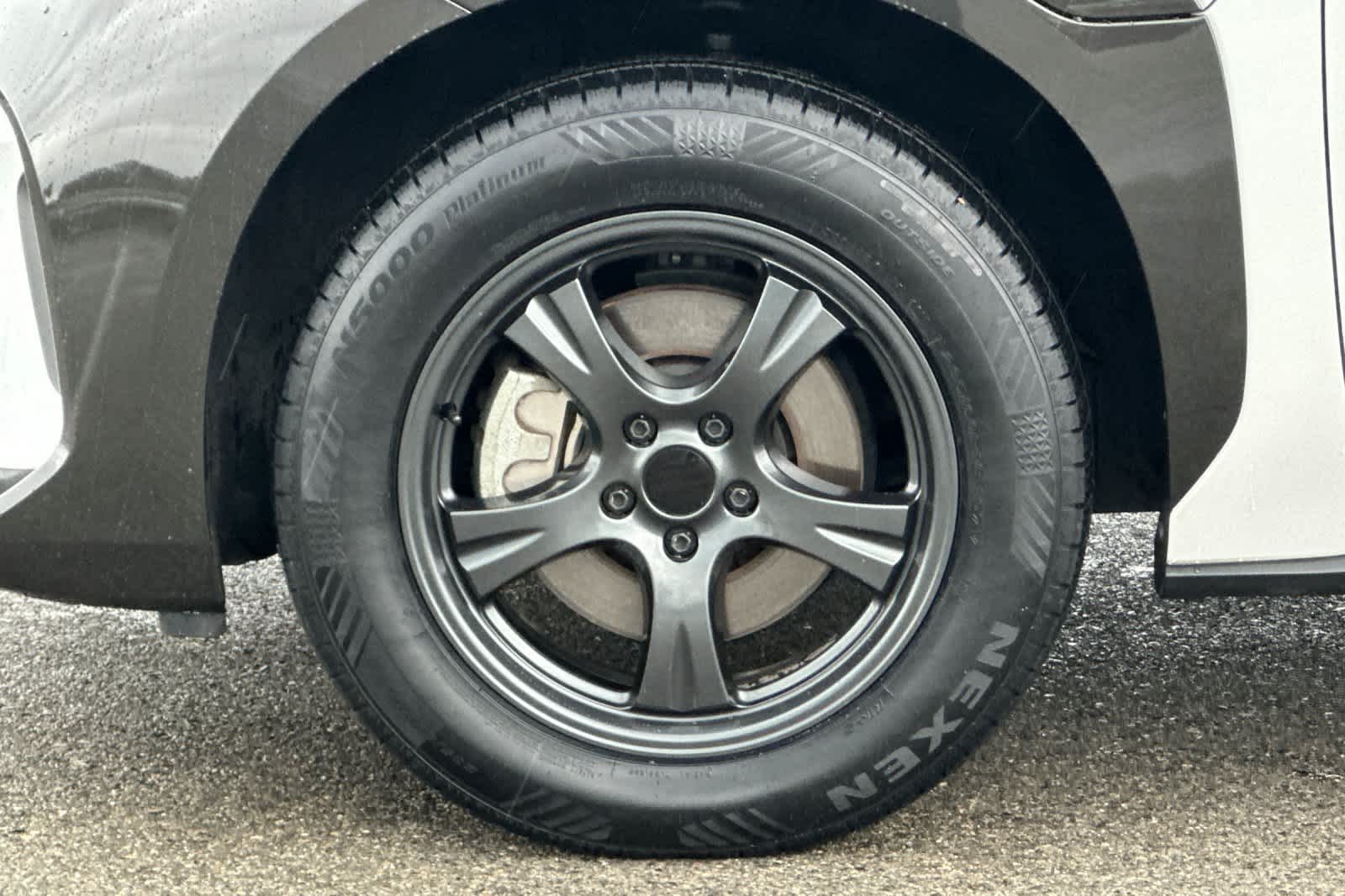 Thumbnail: 2023 Toyota bZ4X - 31