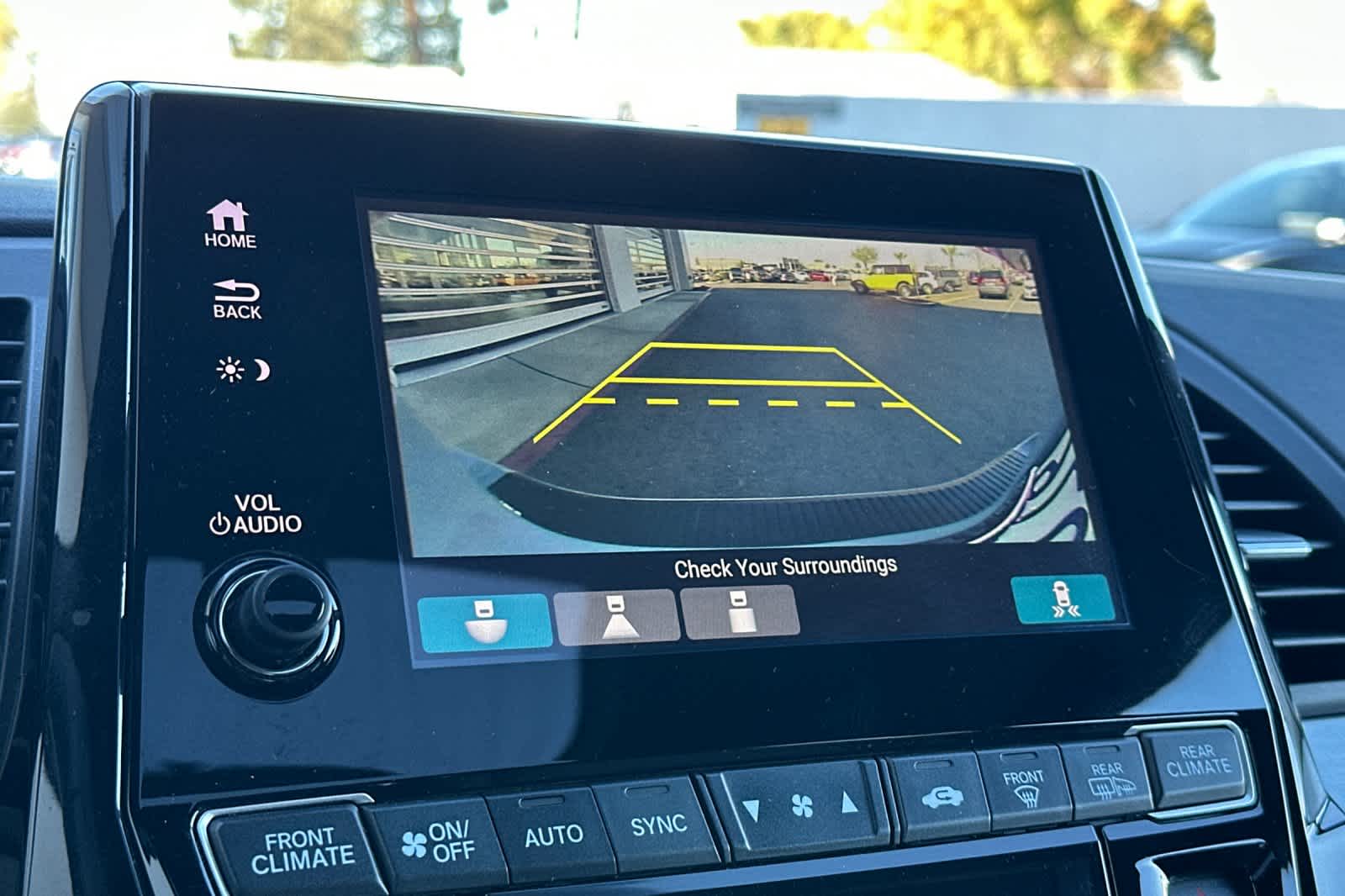 Thumbnail: 2023 Honda Odyssey - 21