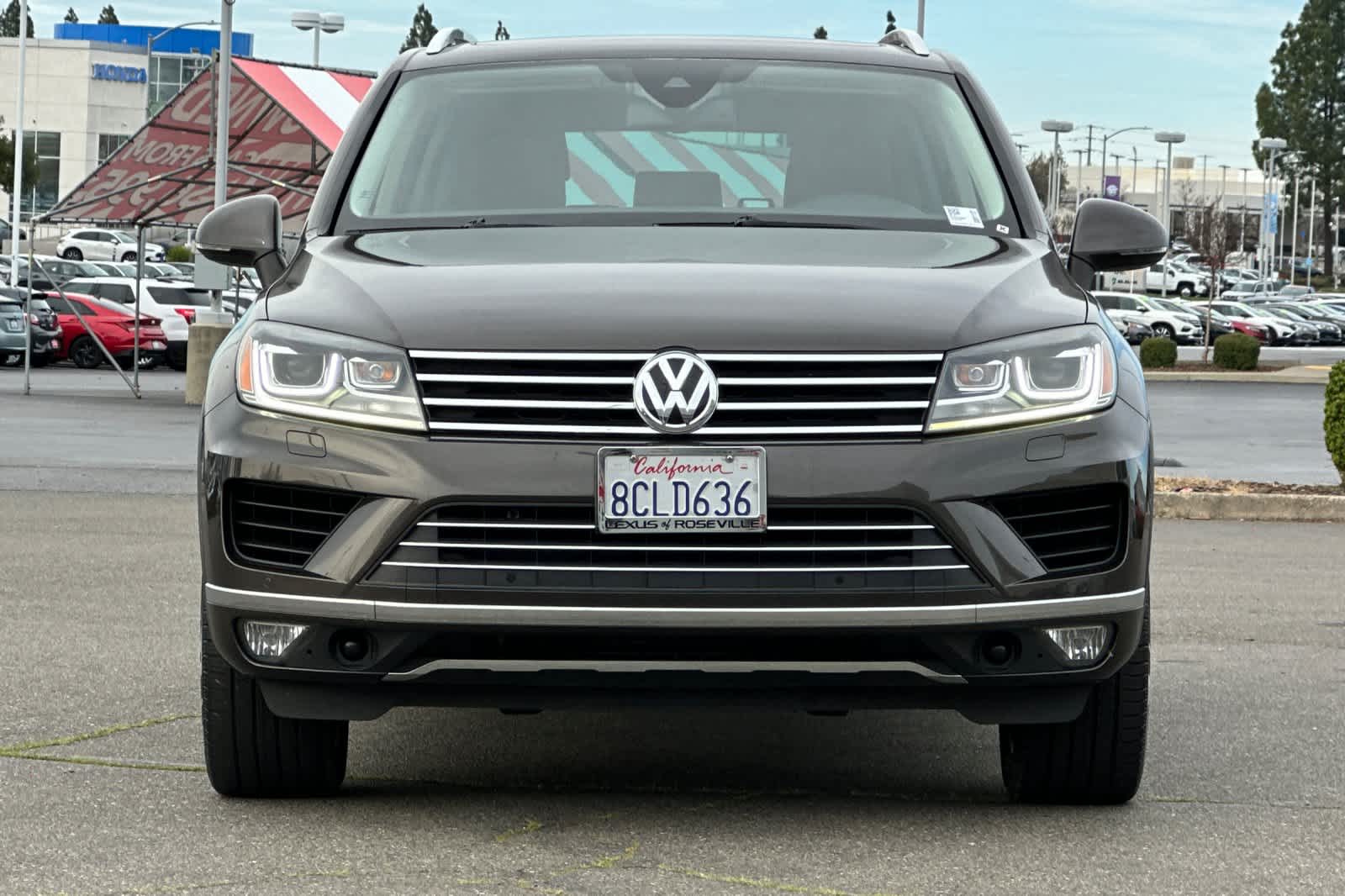 Thumbnail: 2016 Volkswagen Touareg - 10