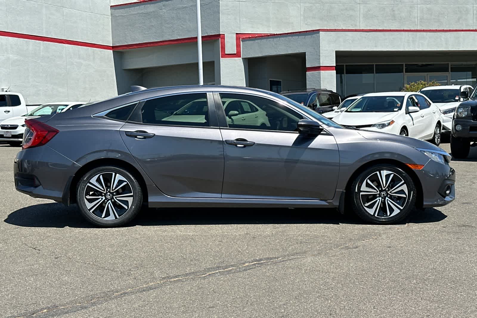Thumbnail: 2018 Honda Civic - 6