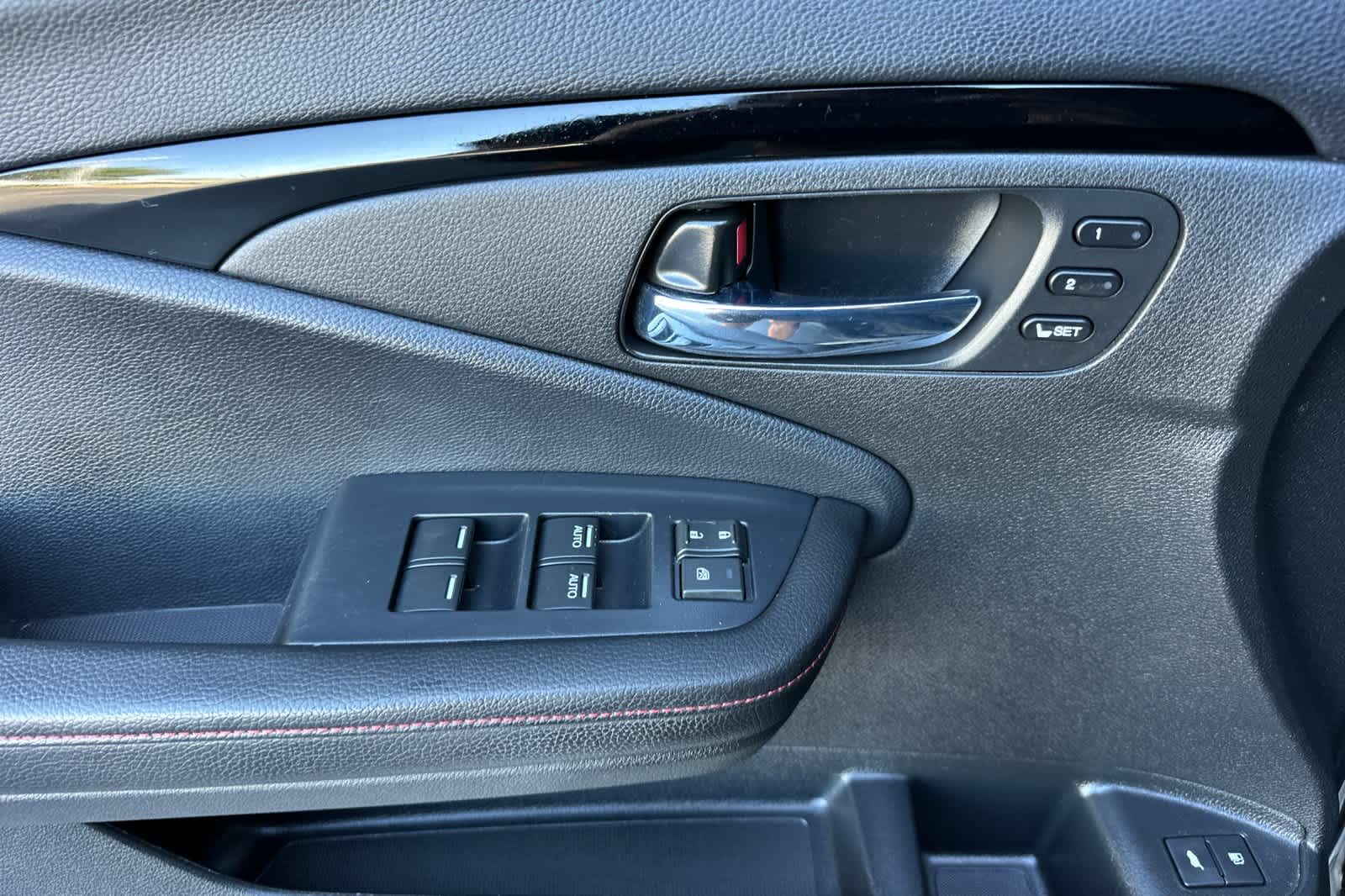 Thumbnail: 2020 Honda Pilot - 12