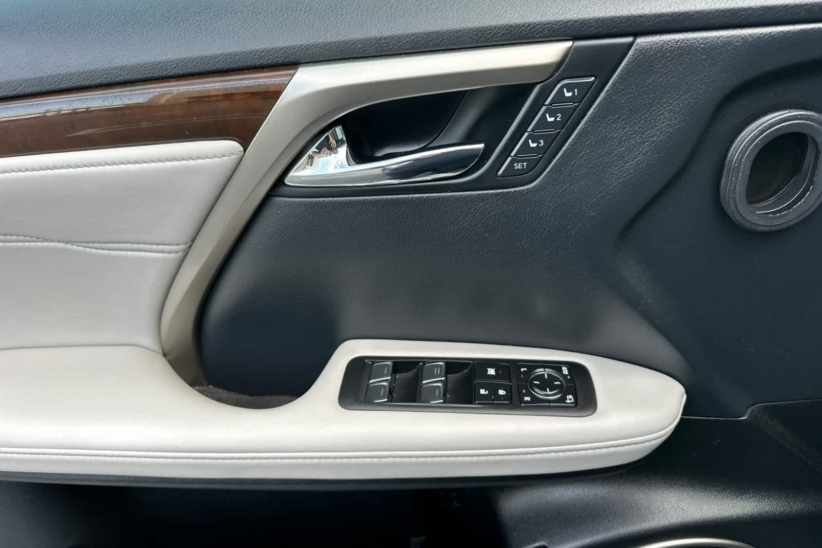 Thumbnail: 2019 Lexus RX - 12