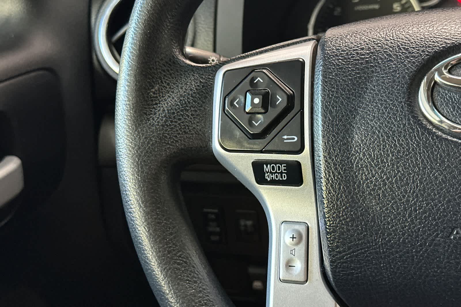 Thumbnail: 2016 Toyota Tundra - 24