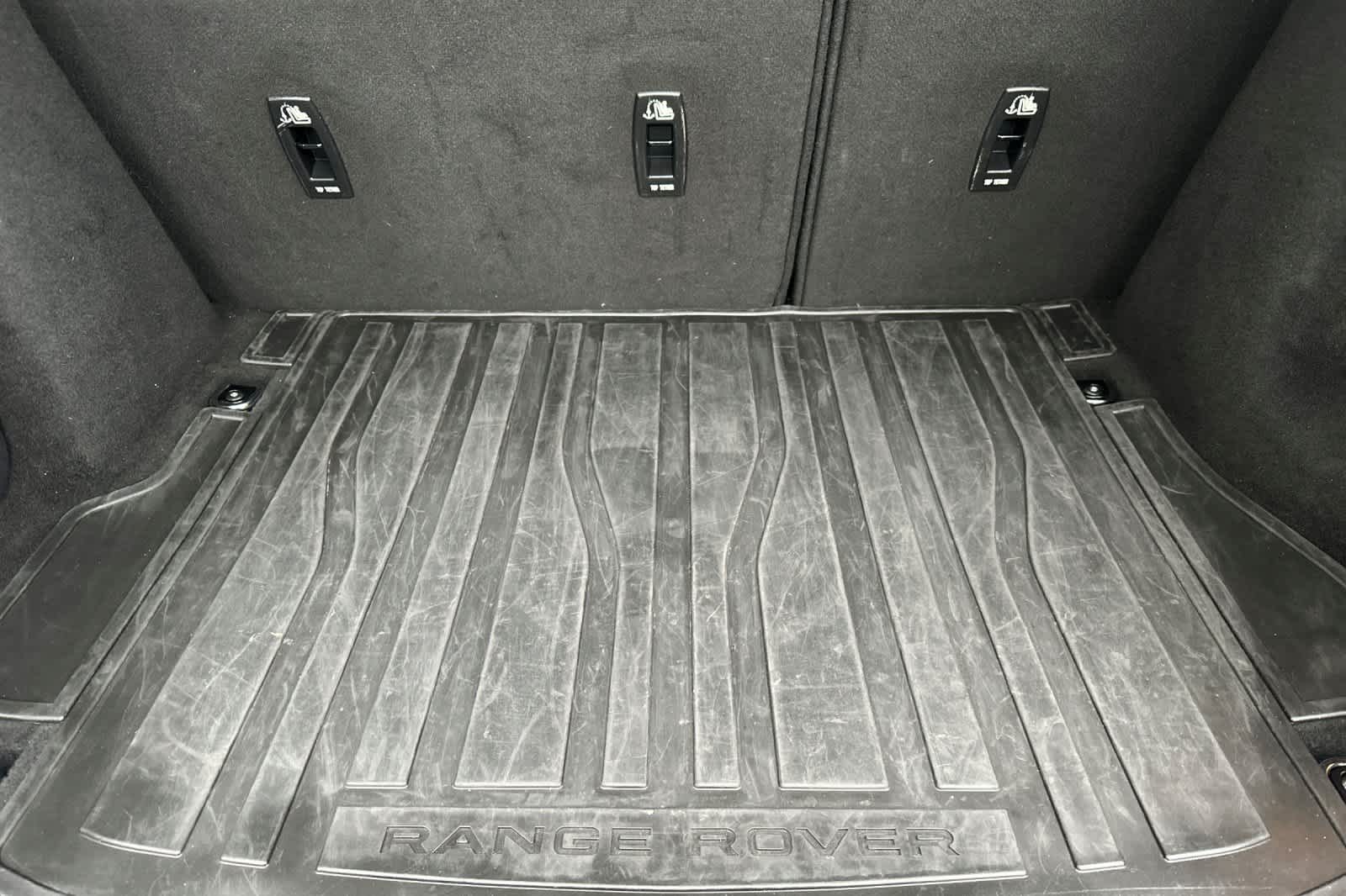 Thumbnail: 2016 Land Rover Range Rover Evoque - 16