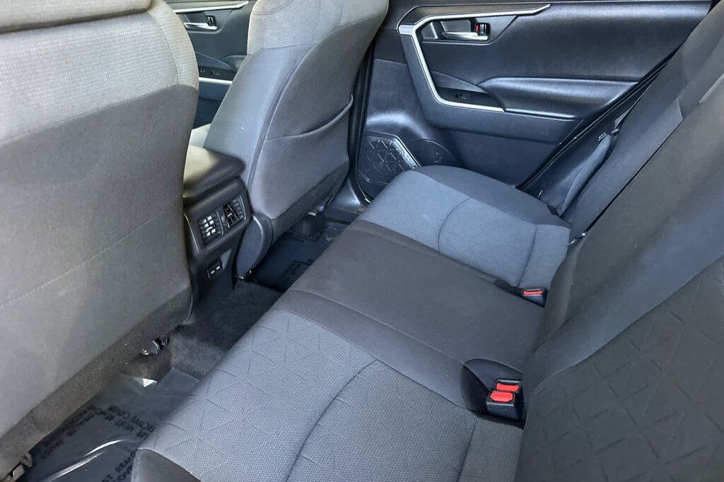 Used 2022 Toyota RAV4 XLE SUV