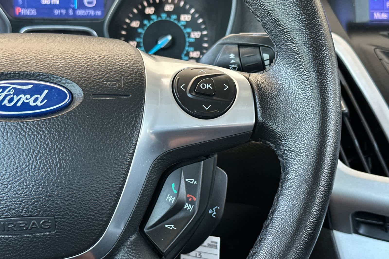 2013 Ford Focus SE 24