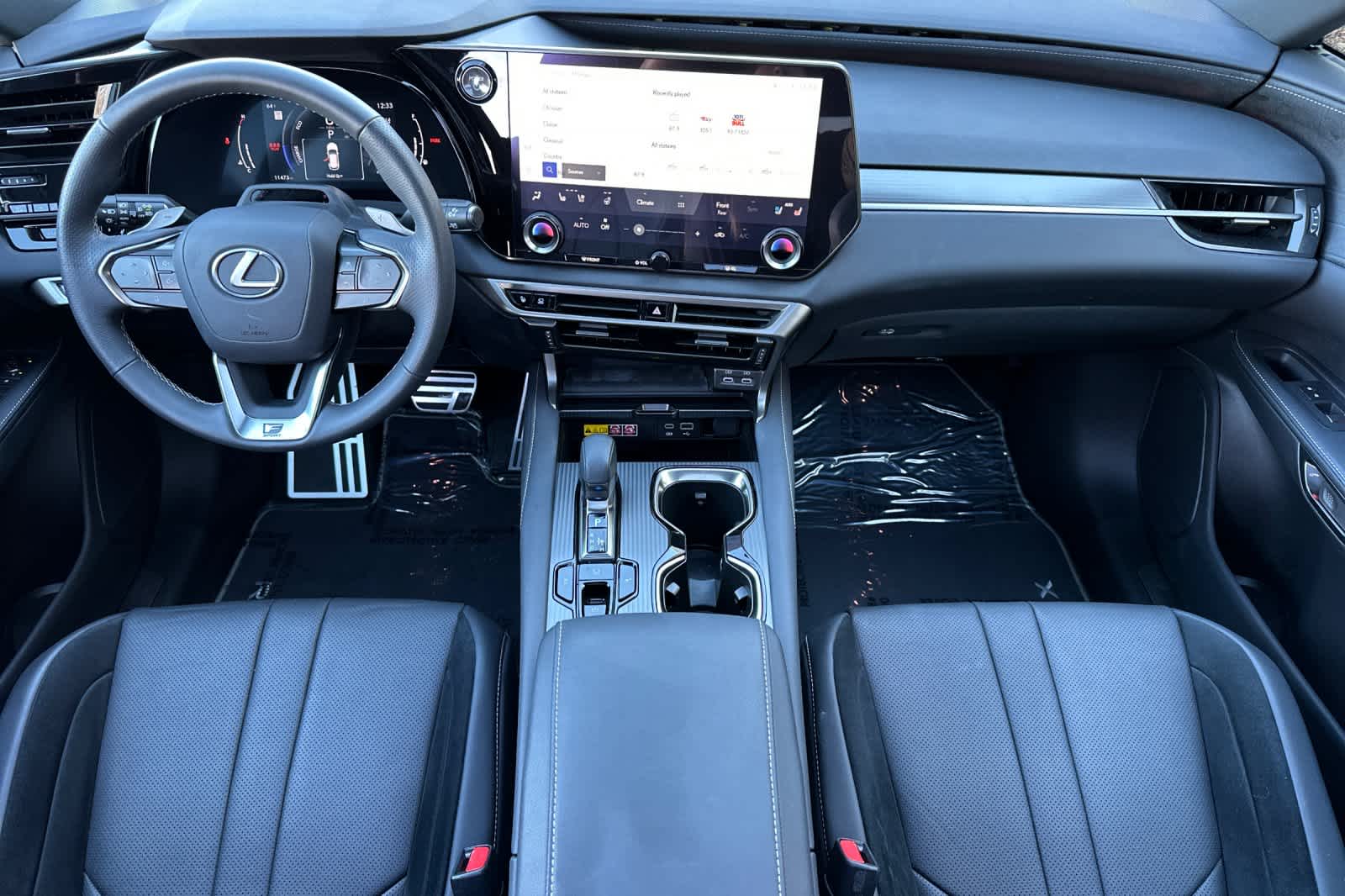 Thumbnail: 2023 Lexus RX - 3