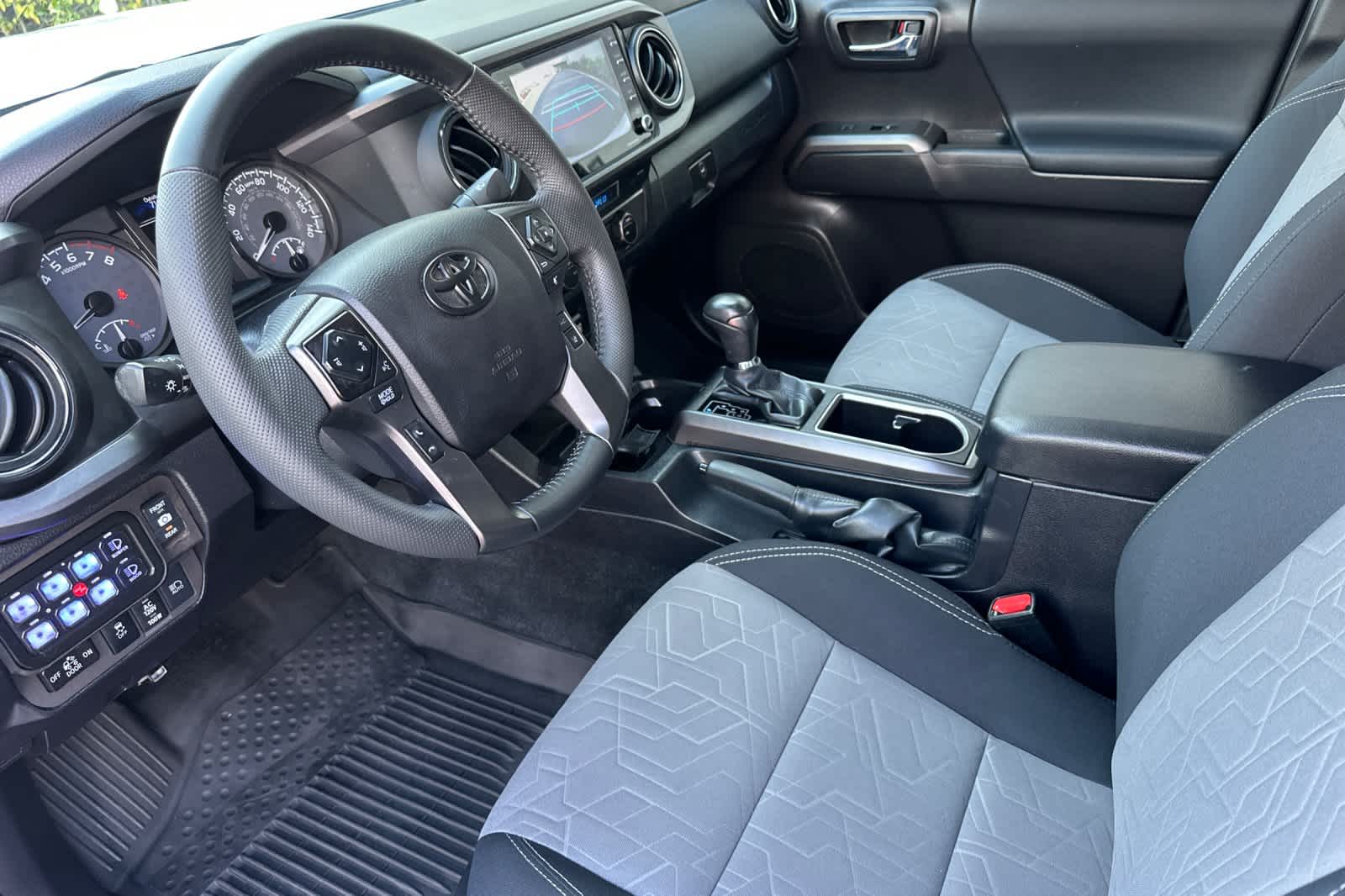 Thumbnail: 2022 Toyota Tacoma - 11