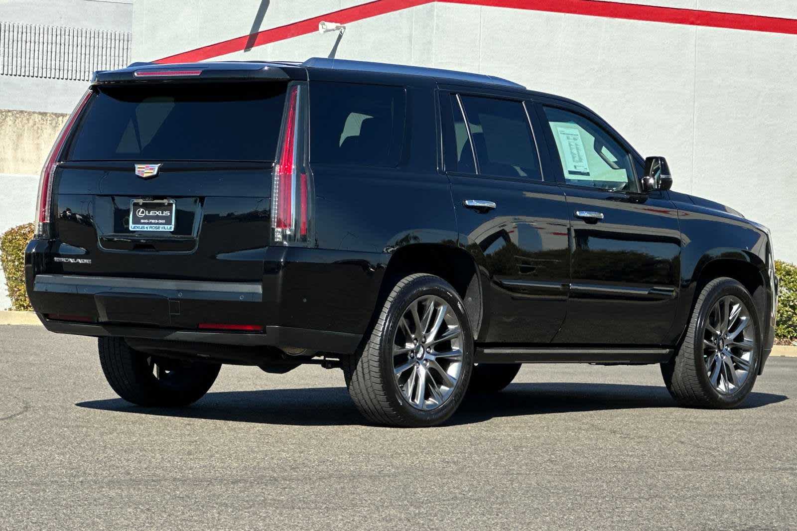 2019 Cadillac Escalade Premium Luxury 2