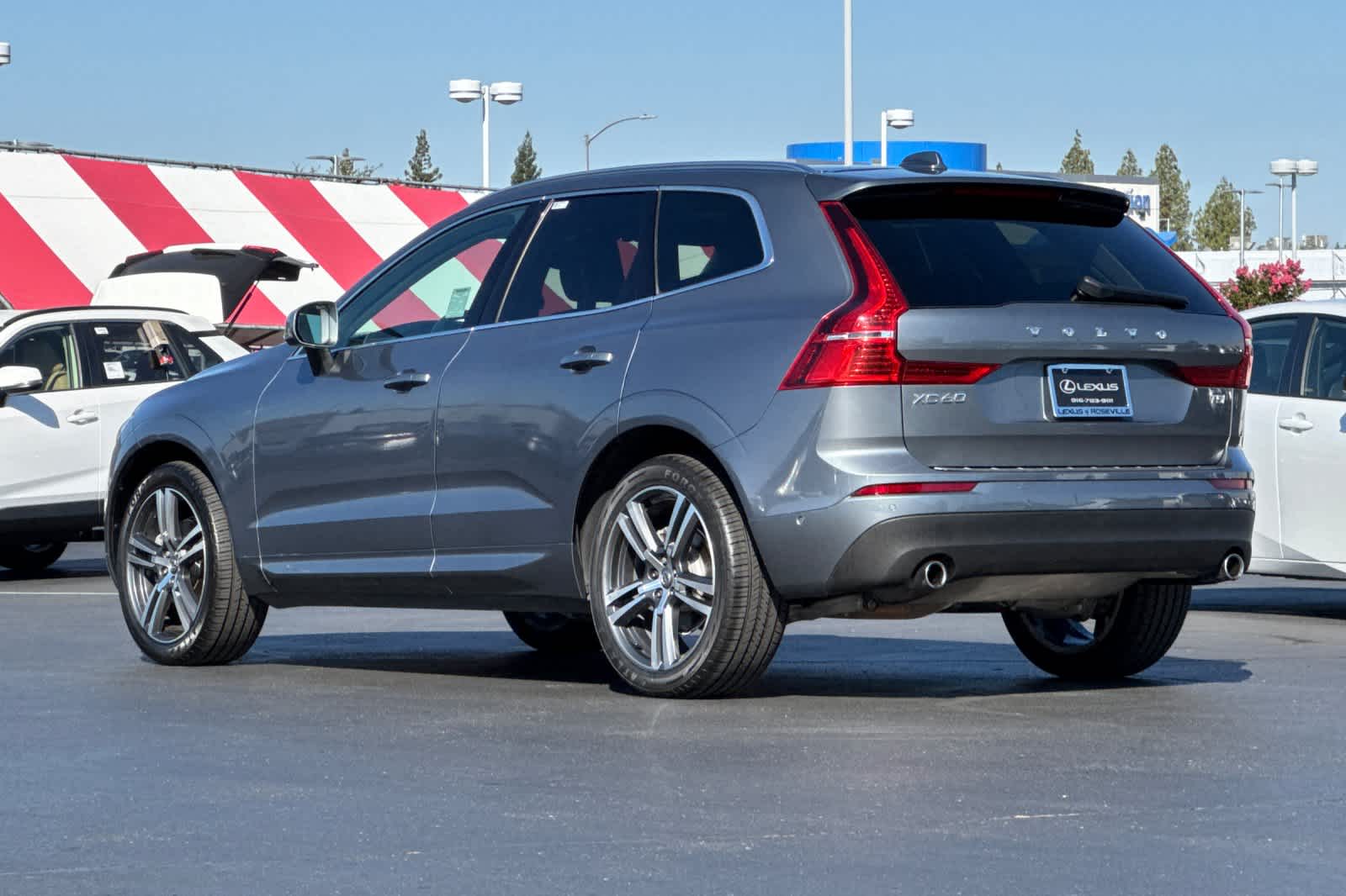 Thumbnail: 2018 Volvo XC60 - 7