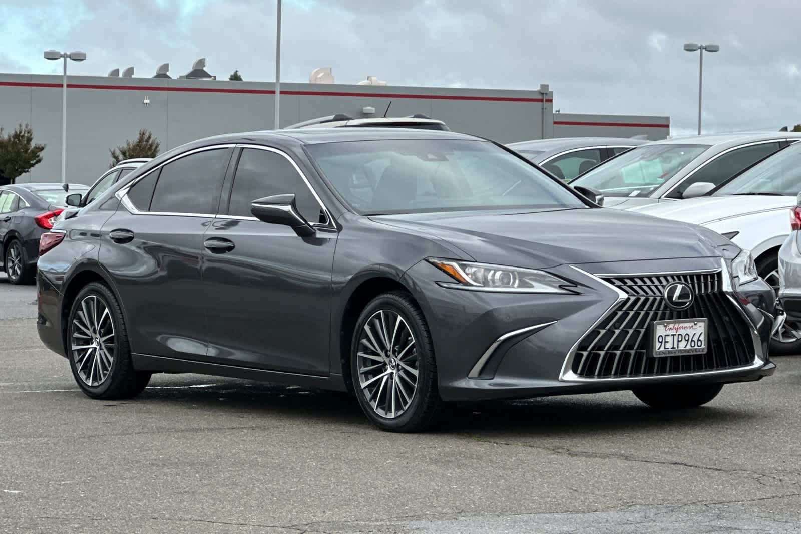 Thumbnail: 2023 Lexus ES - 5