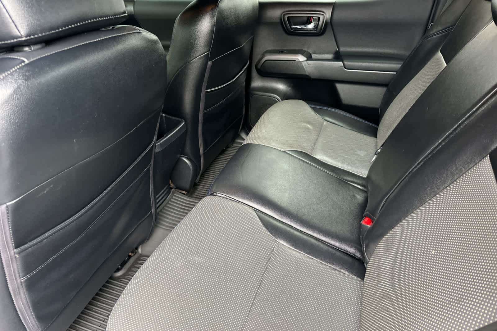 Thumbnail: 2018 Toyota Tacoma - 4