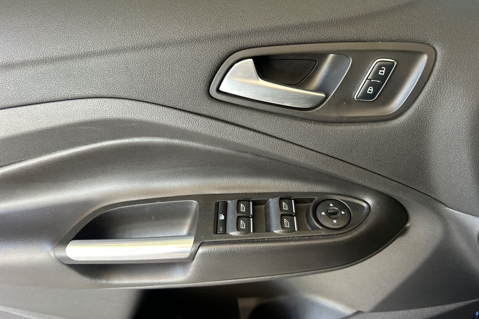 Thumbnail: 2016 Ford C-Max - 12