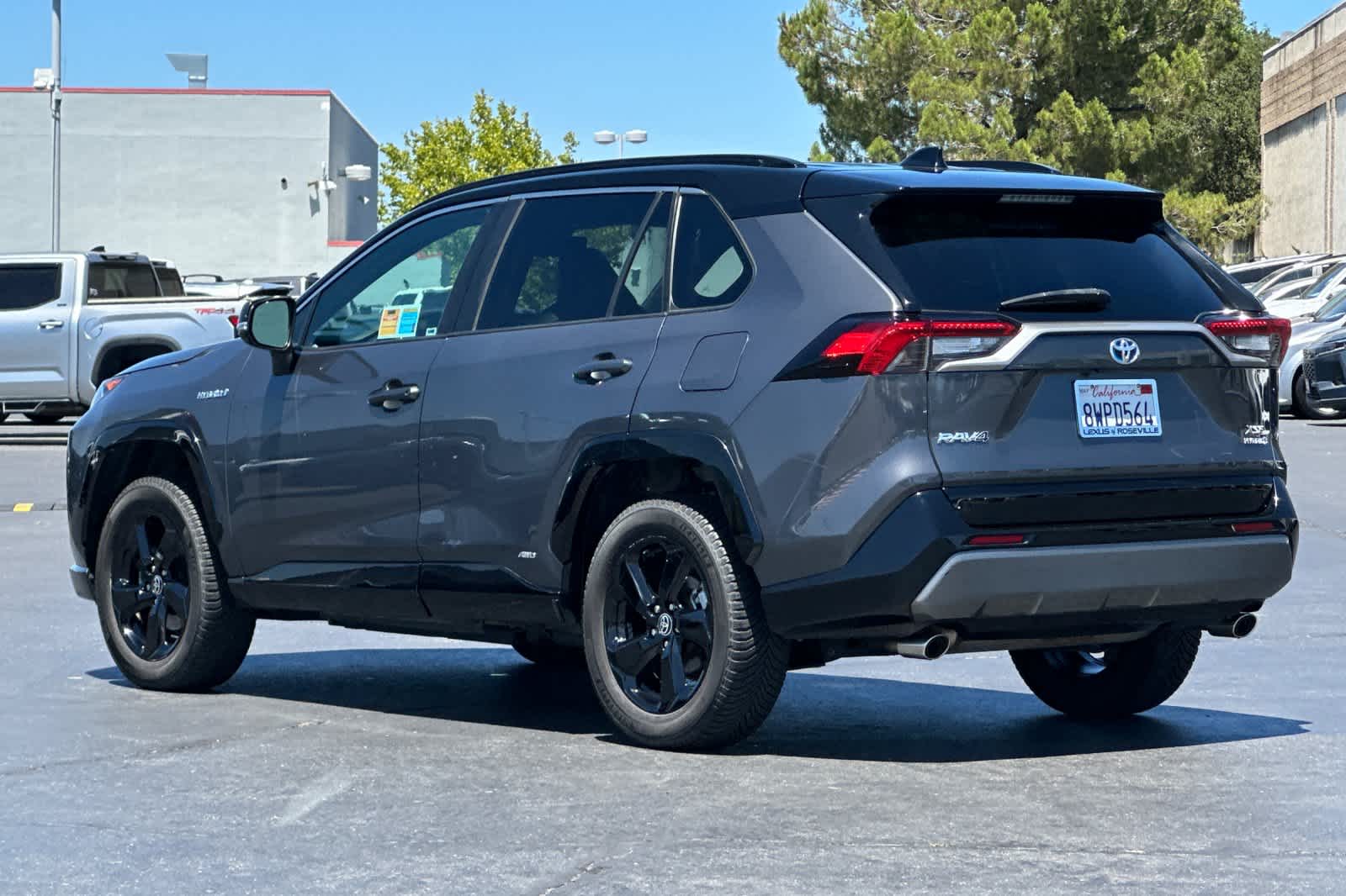Thumbnail: 2021 Toyota RAV4 - 6