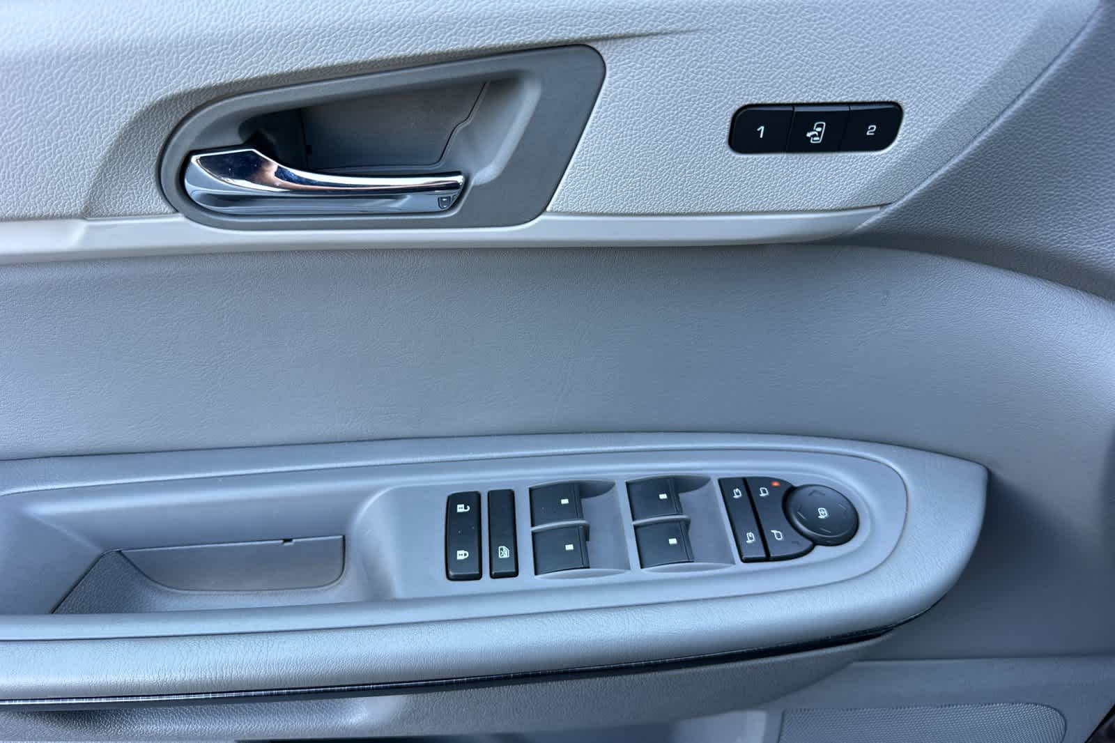 Thumbnail: 2016 Chevrolet Traverse - 12