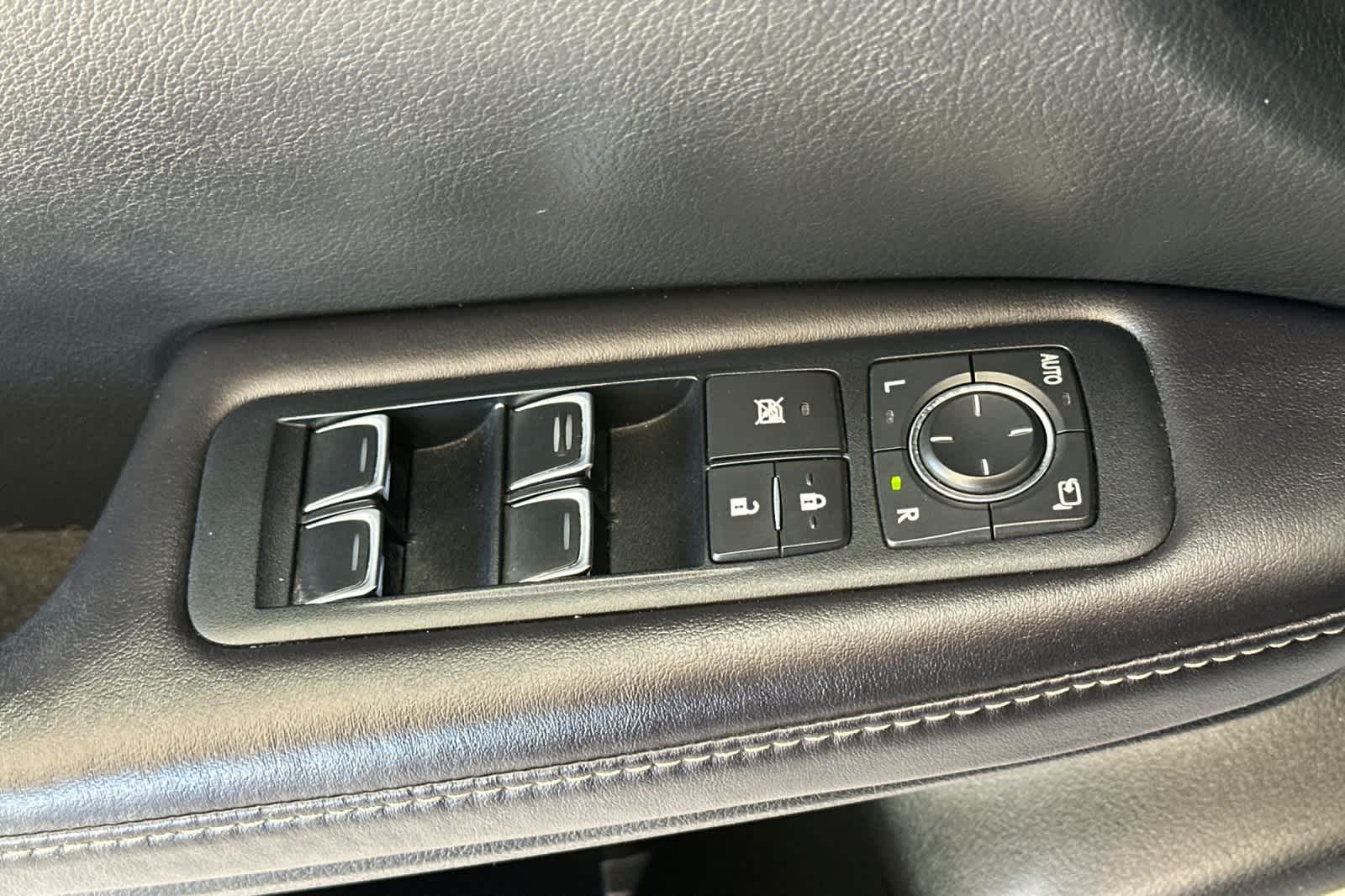 Thumbnail: 2016 Lexus RX - 13