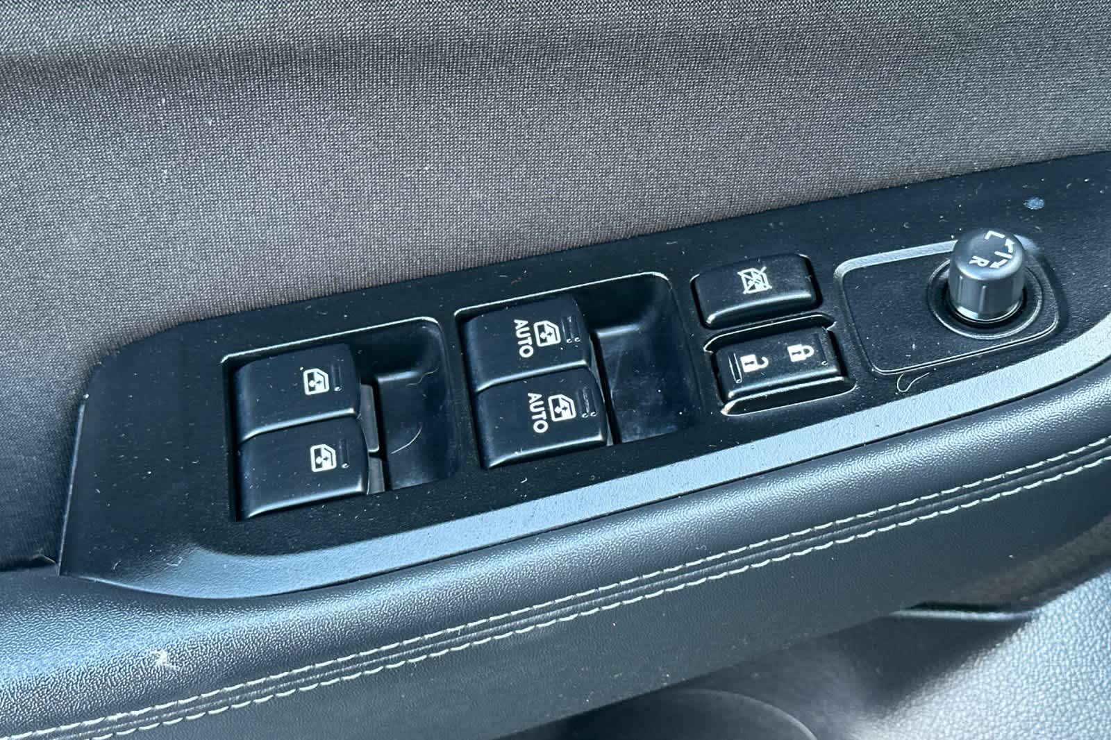 Thumbnail: 2016 Subaru Legacy - 13