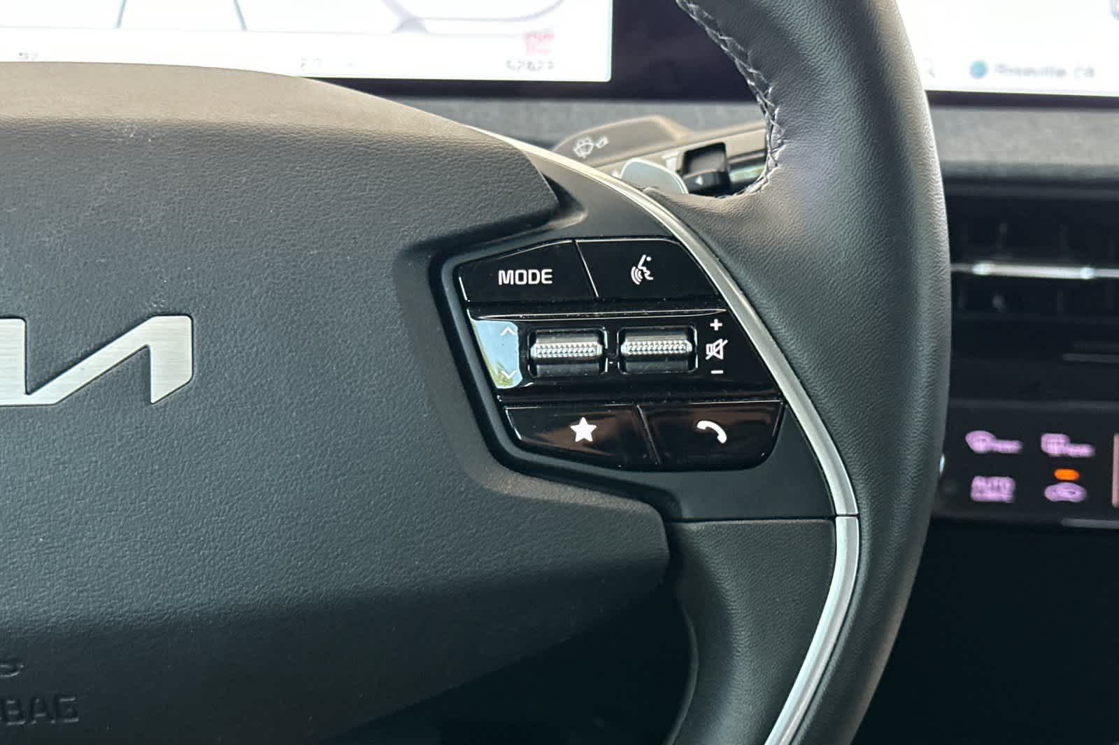 Thumbnail: 2023 Kia EV6 - 28