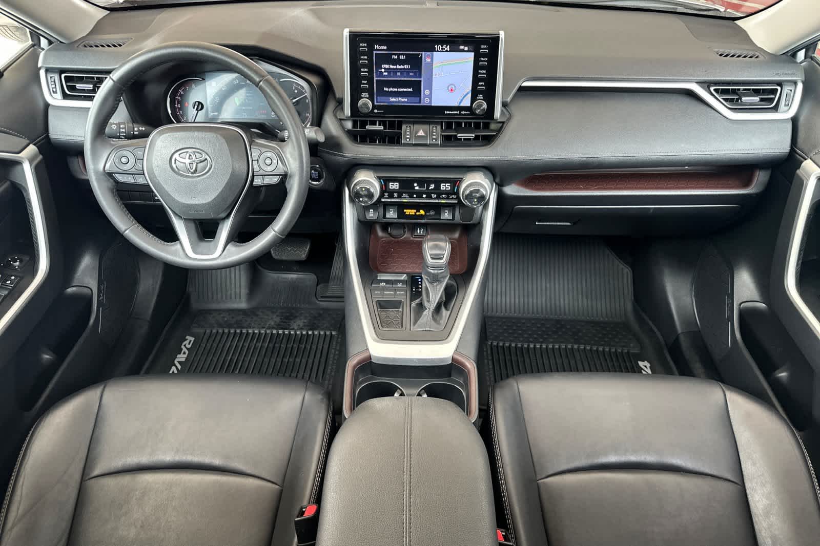 Thumbnail: 2019 Toyota RAV4 - 3