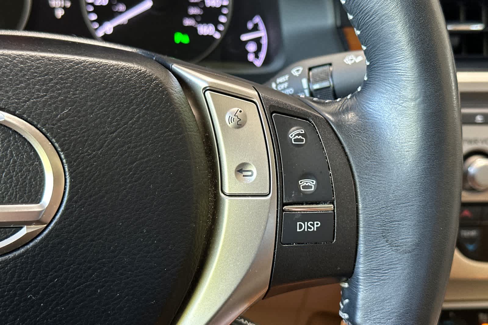 Thumbnail: 2014 Lexus ES - 27