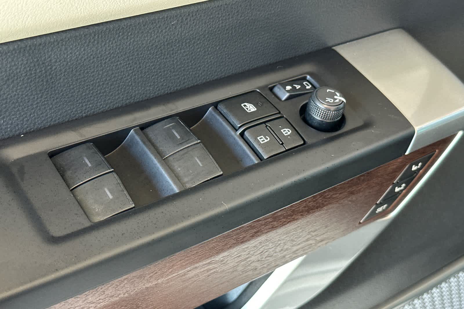 Thumbnail: 2024 Toyota Sequoia - 12