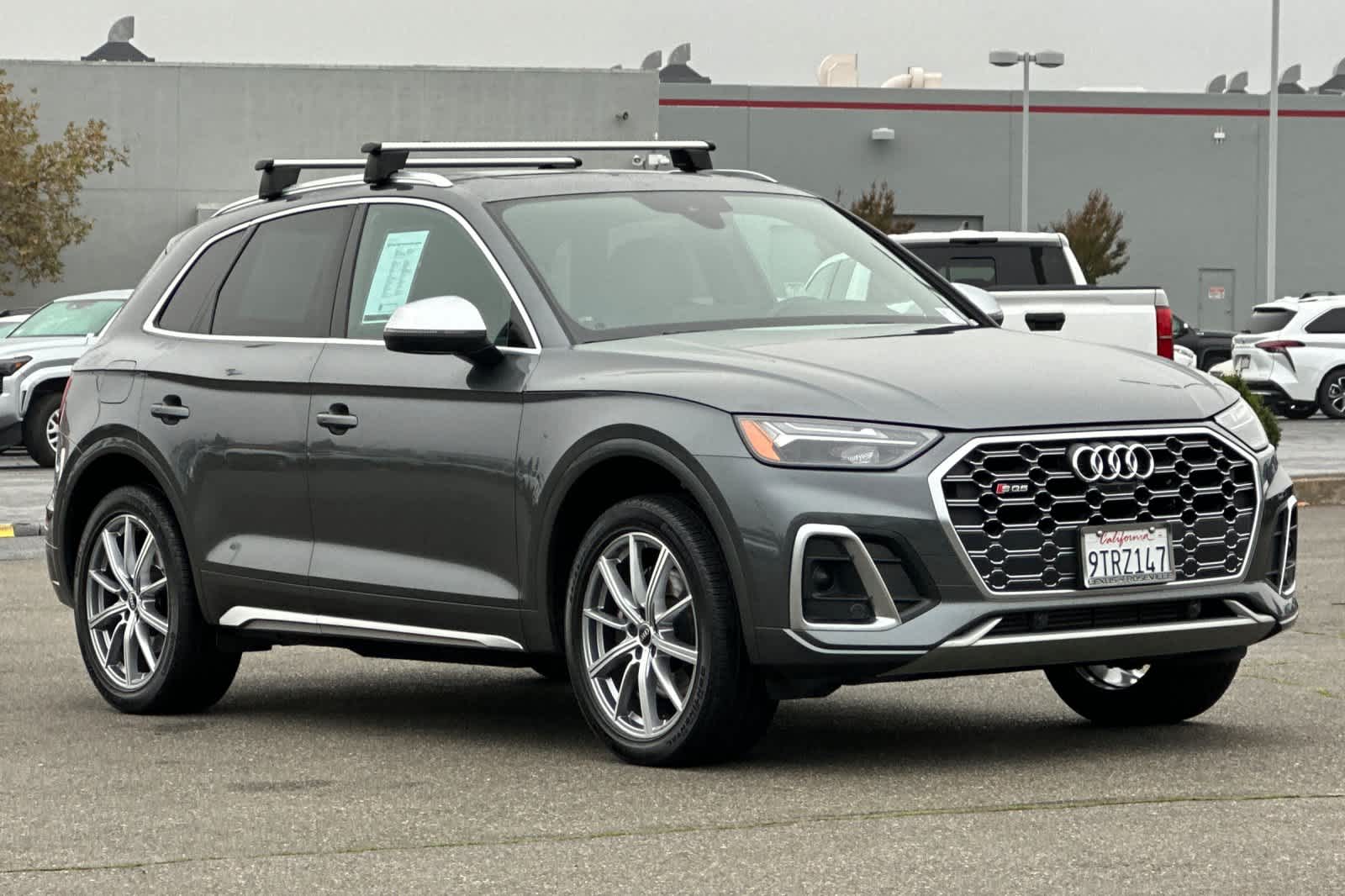 Thumbnail: 2022 Audi SQ5 - 4
