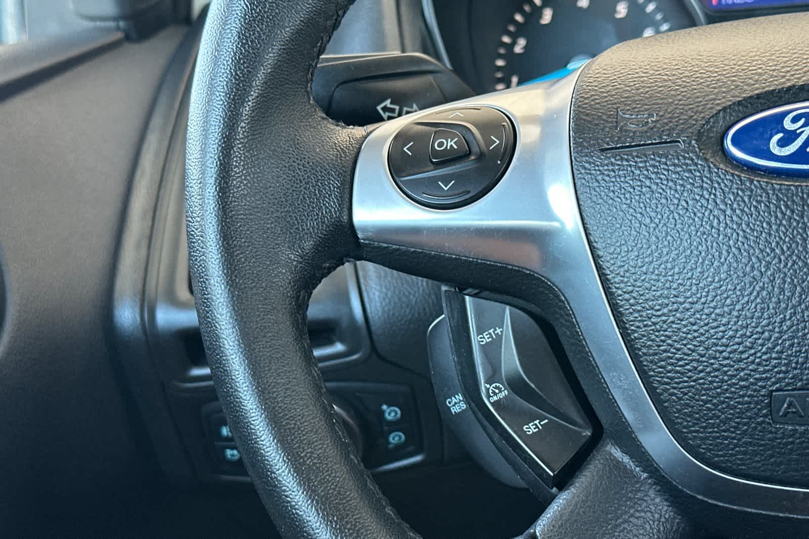 2013 Ford Focus SE 23