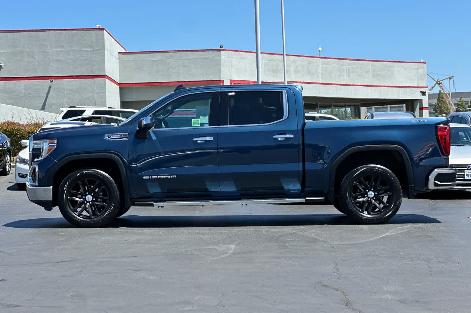 2021 GMC Sierra 1500 SLT 9