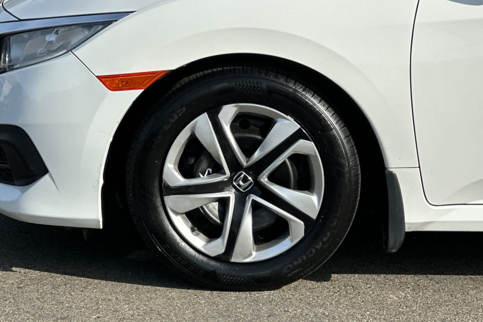 Thumbnail: 2017 Honda Civic - 28