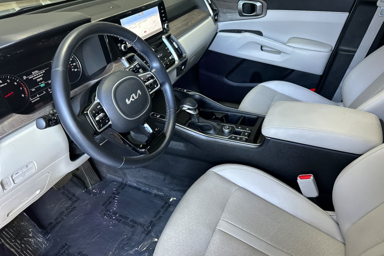 Thumbnail: 2022 Kia Sorento - 11