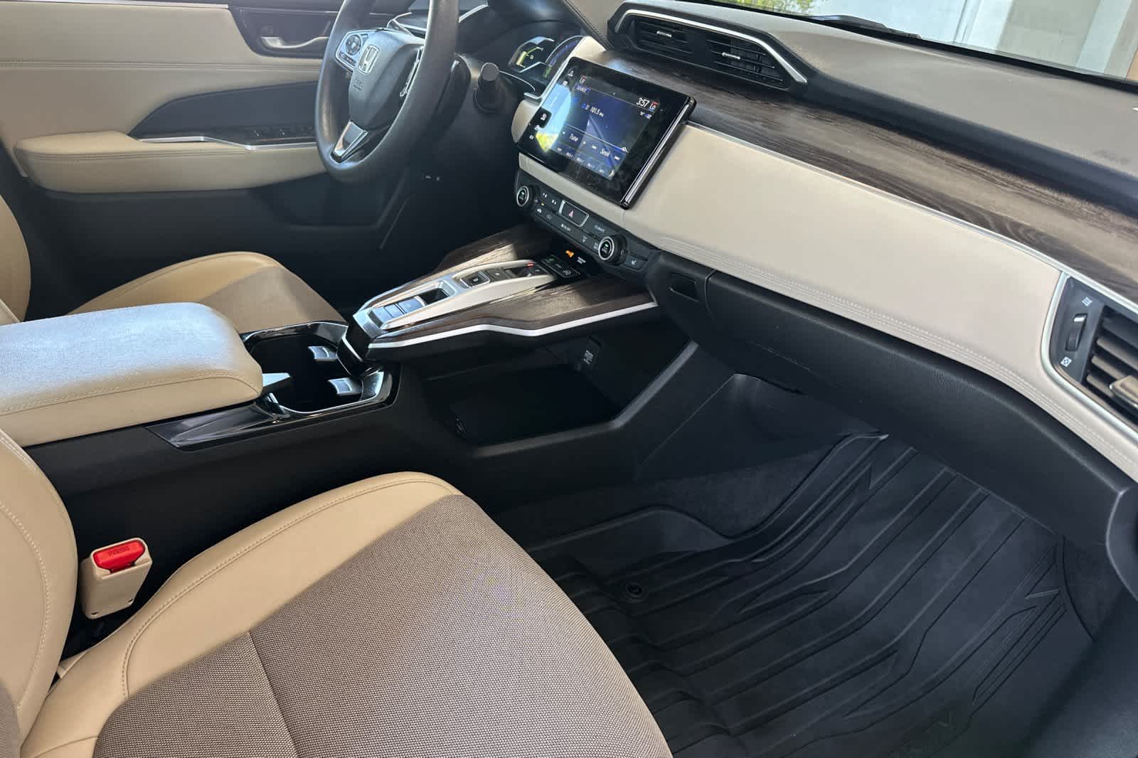 2018 Honda Clarity  16