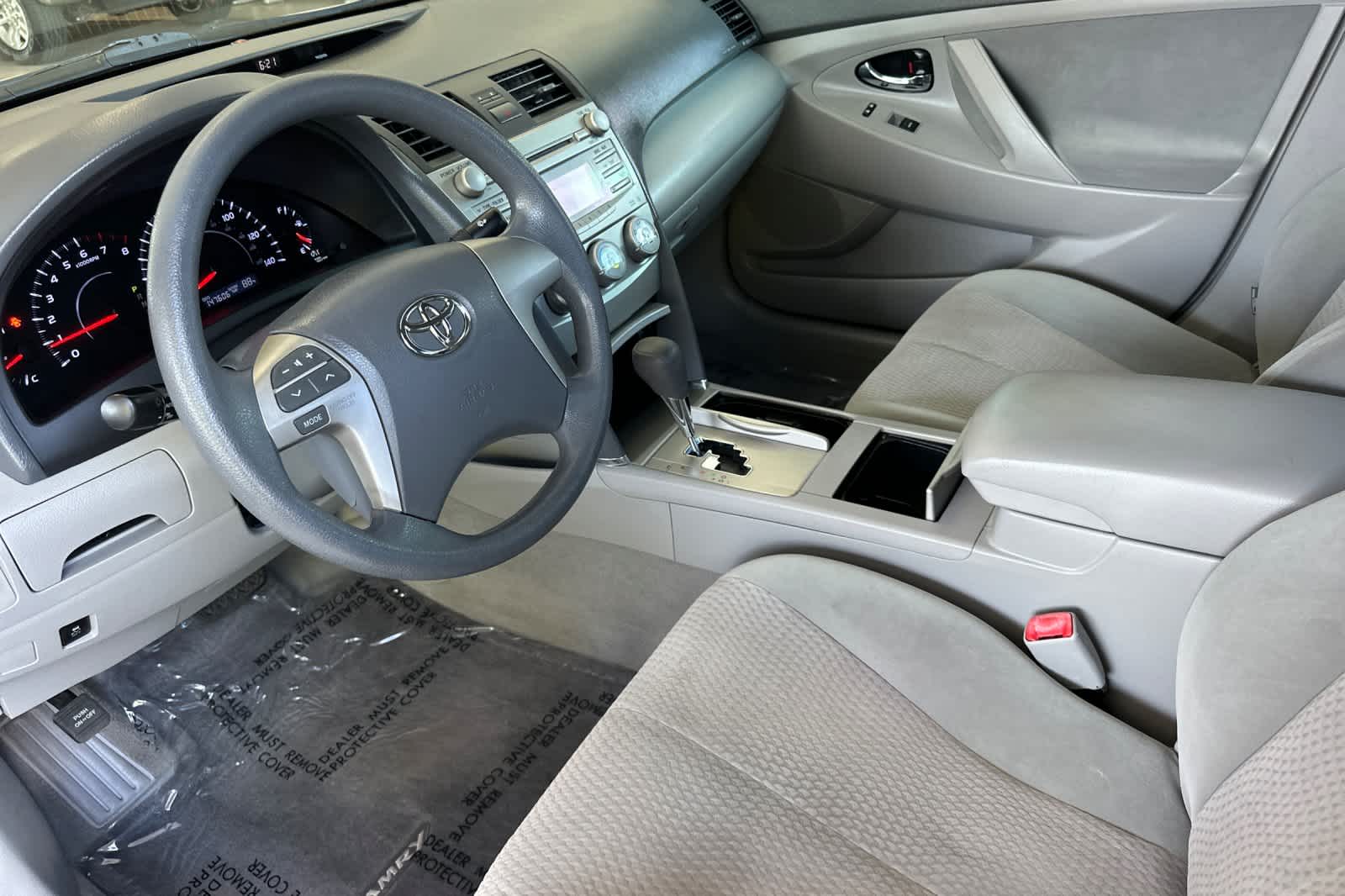 Thumbnail: 2010 Toyota Camry - 11