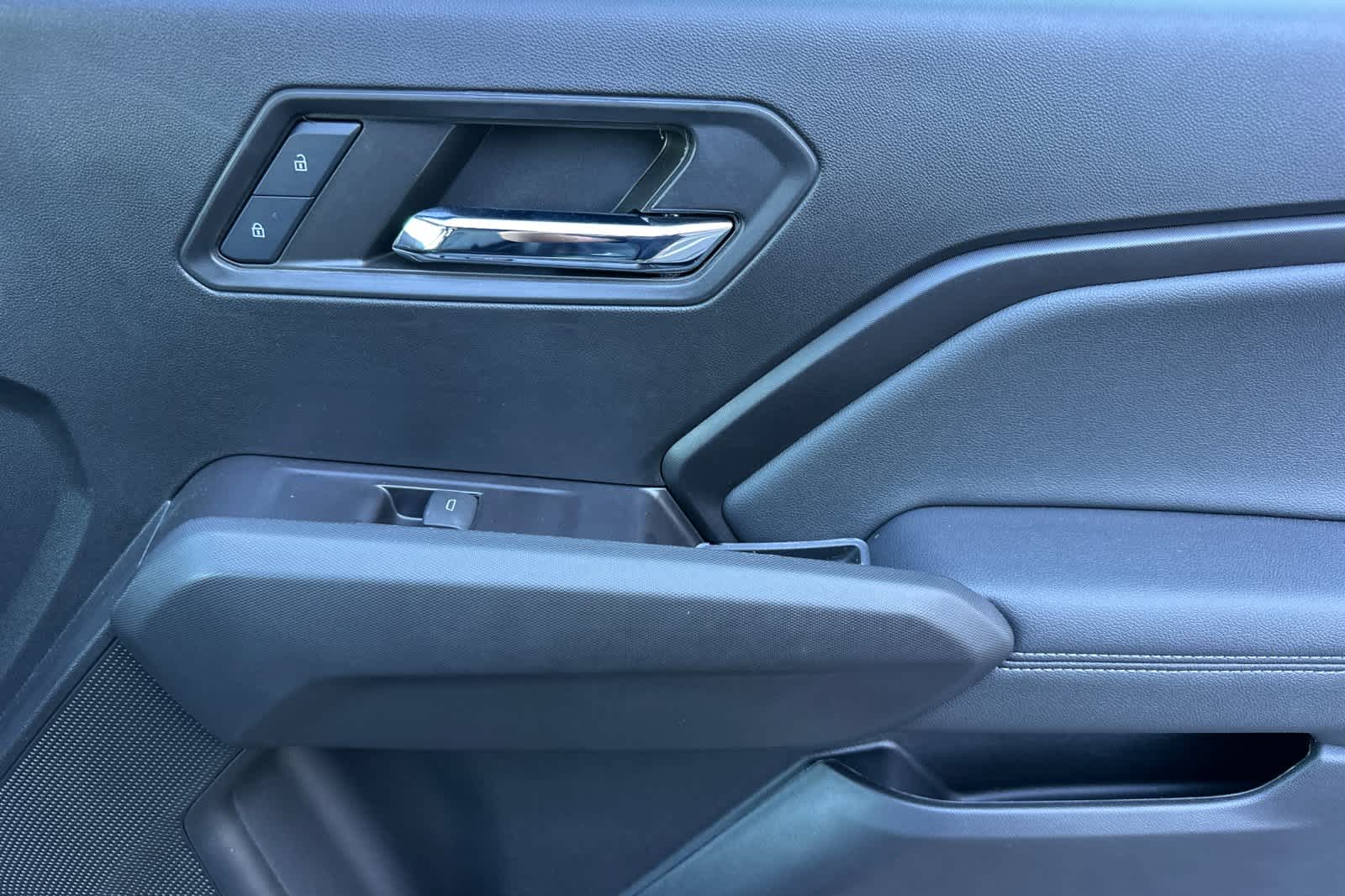 Thumbnail: 2024 Chevrolet Colorado - 18