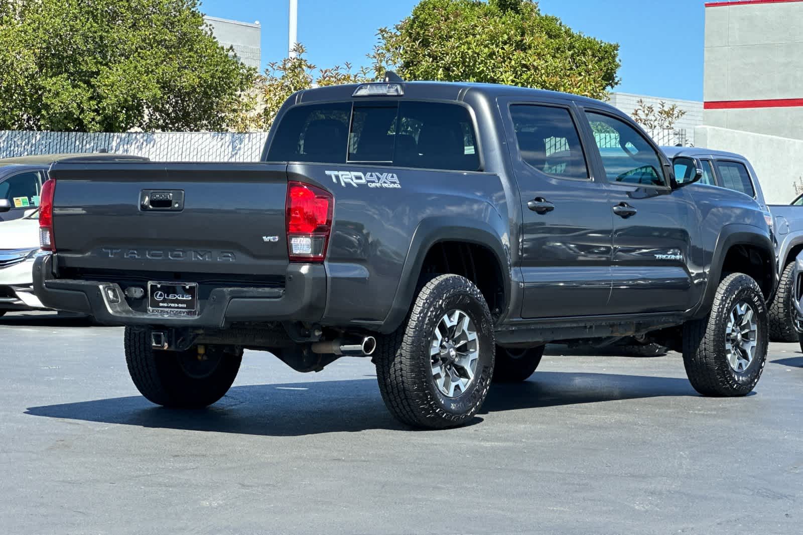 Thumbnail: 2019 Toyota Tacoma - 2