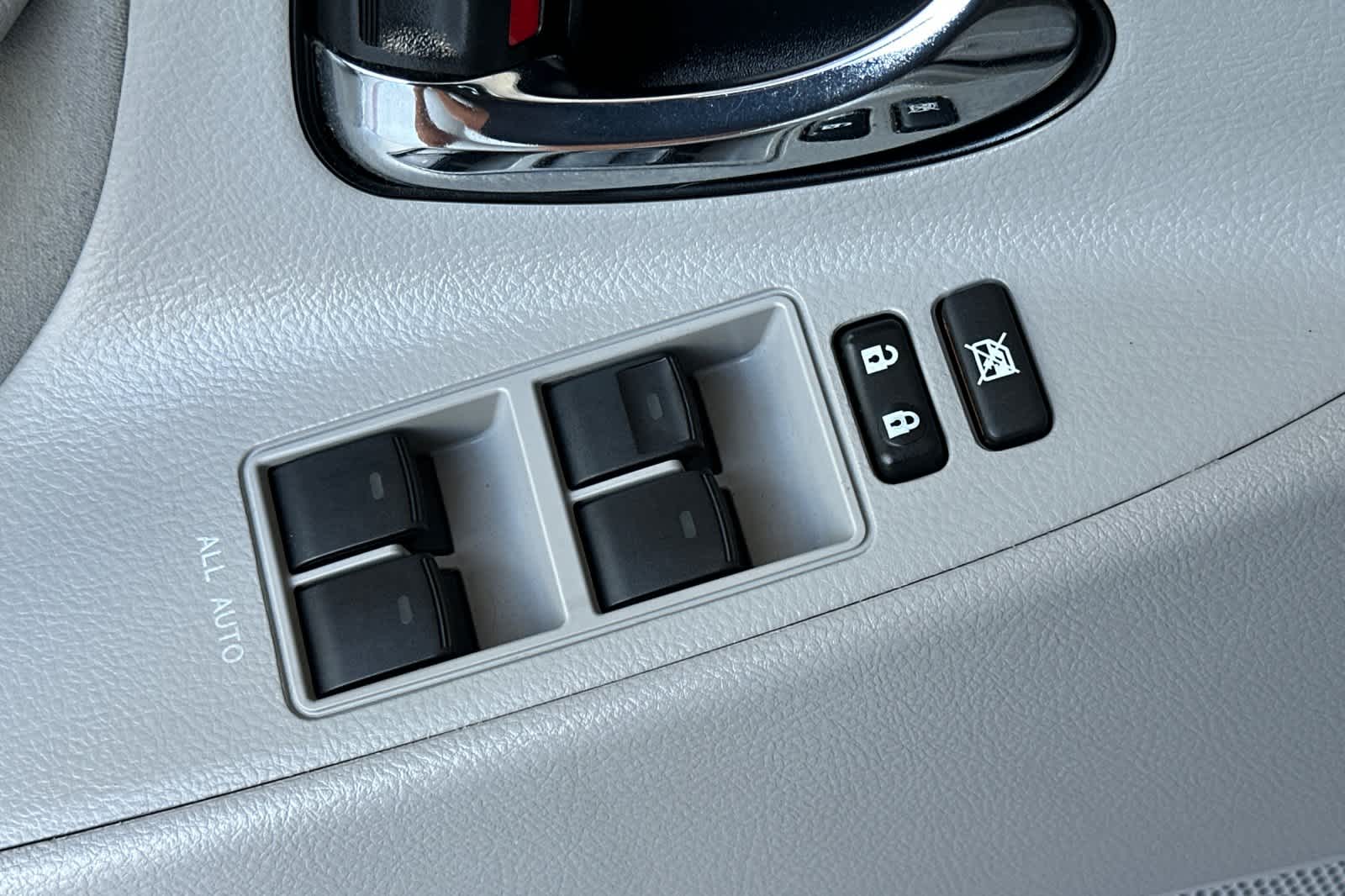 Thumbnail: 2010 Toyota Camry - 13