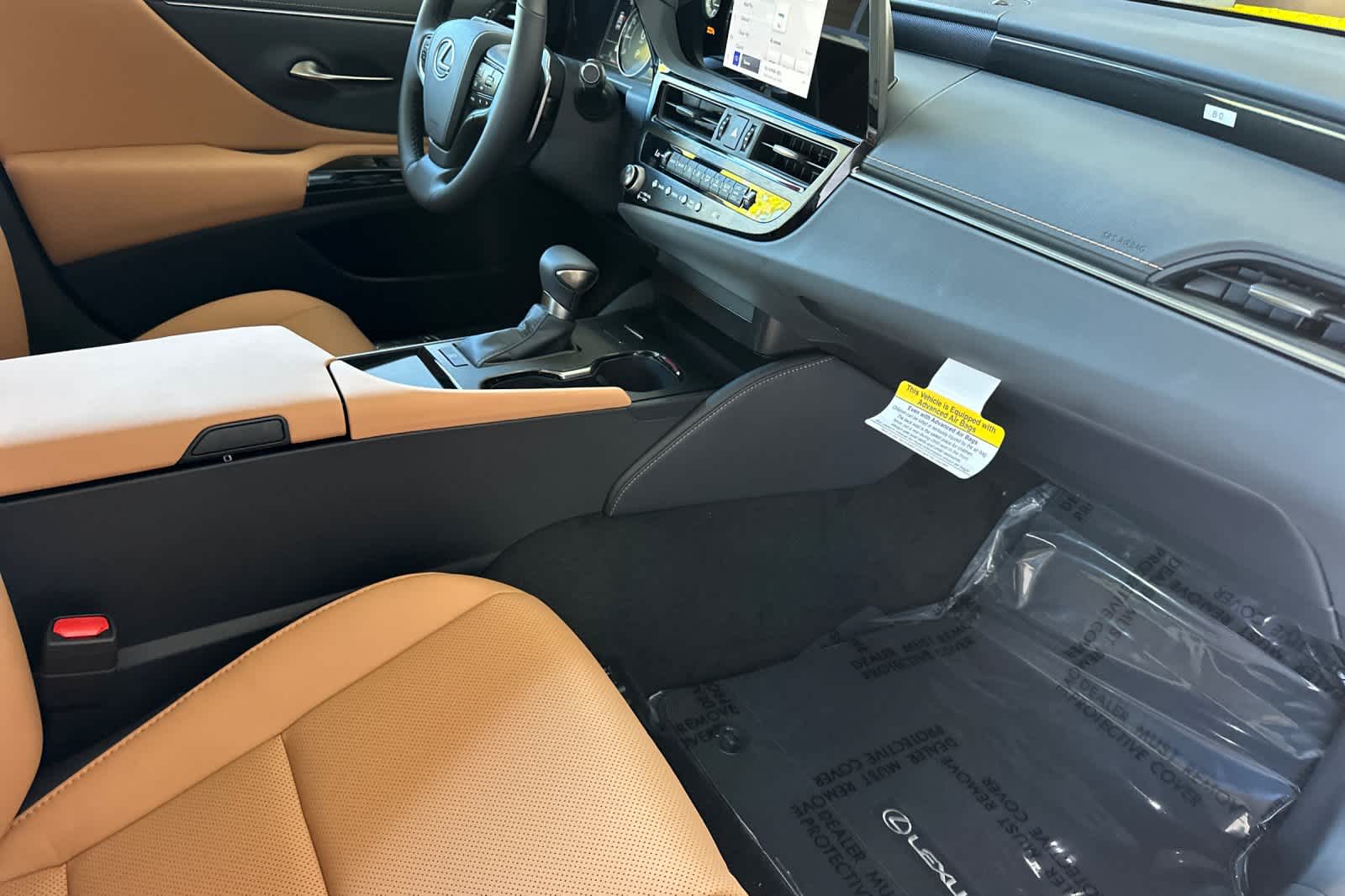 Thumbnail: 2025 Lexus ES - 16