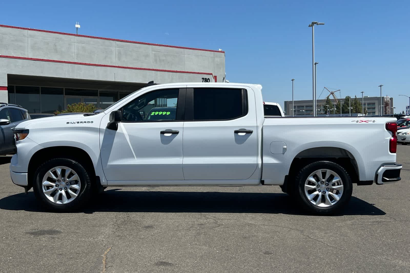 Thumbnail: 2022 Chevrolet Silverado 1500 - 9