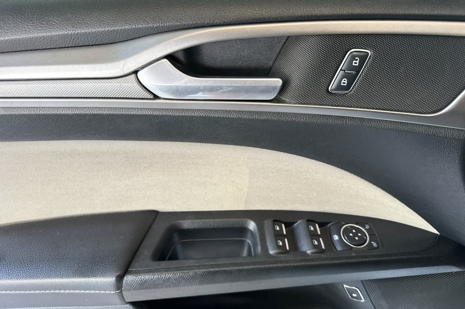 Thumbnail: 2018 Ford Fusion - 12