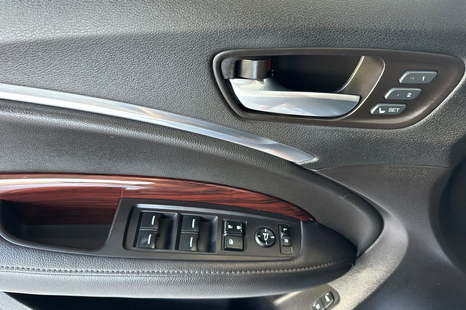 Thumbnail: 2016 Acura MDX - 12